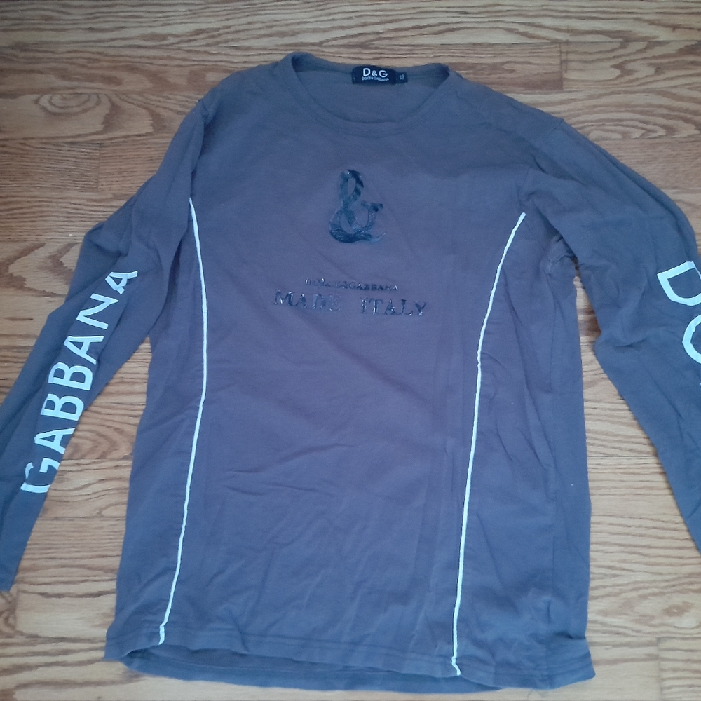 D&G Gray Long Sleeve Tee with Sleek Design